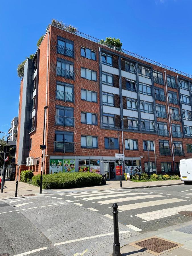 Cosy 1 Bedroom Apartment With Balcony Near Chiswick 伦敦 外观 照片