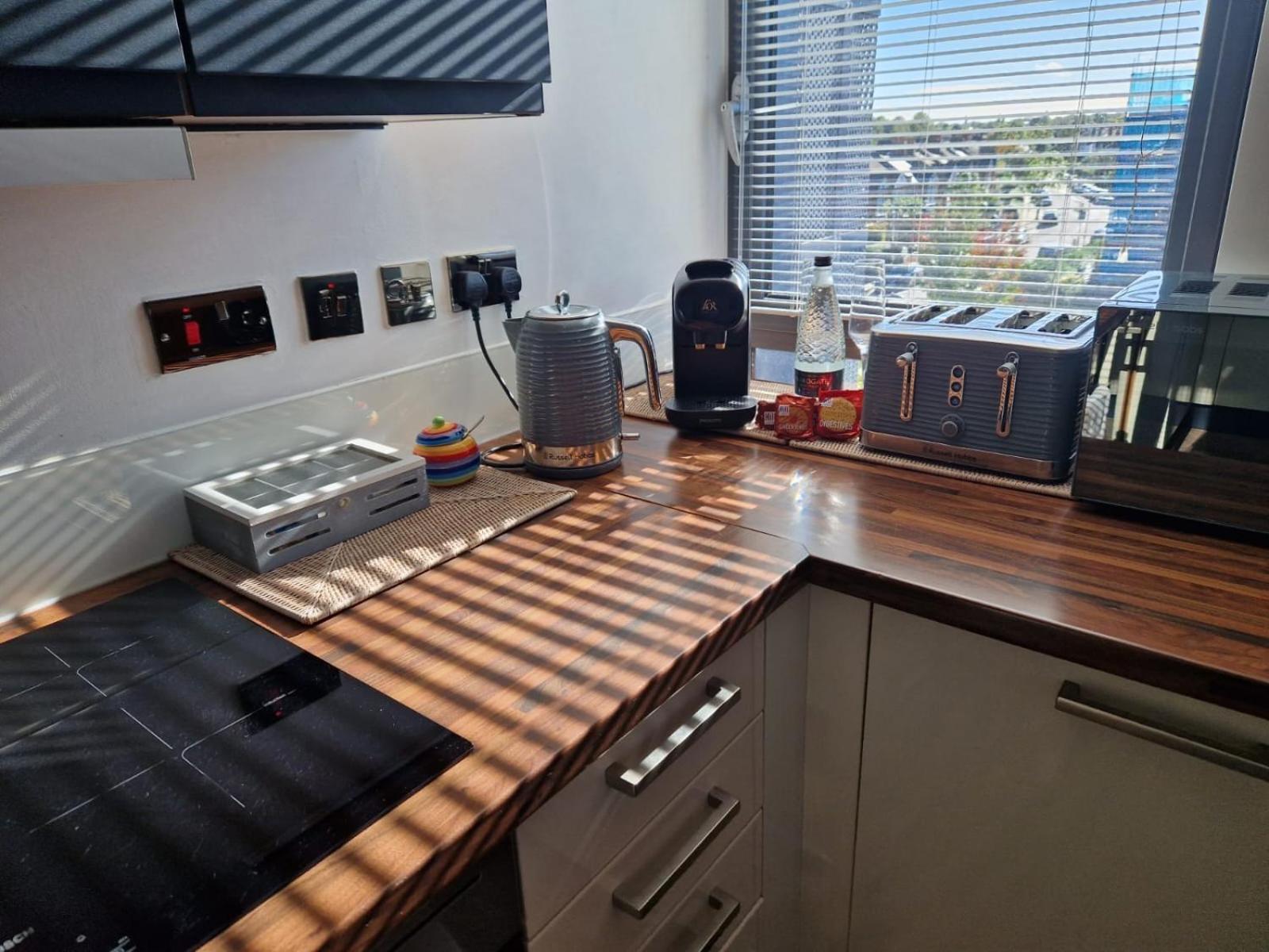 Cosy 1 Bedroom Apartment With Balcony Near Chiswick 伦敦 外观 照片