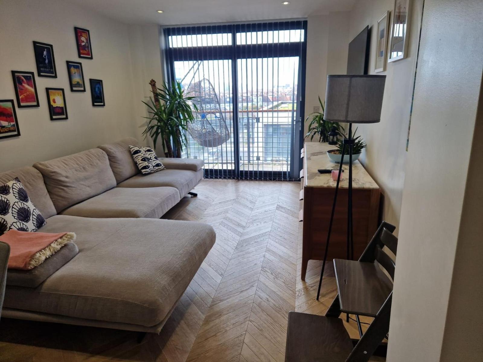 Cosy 1 Bedroom Apartment With Balcony Near Chiswick 伦敦 外观 照片